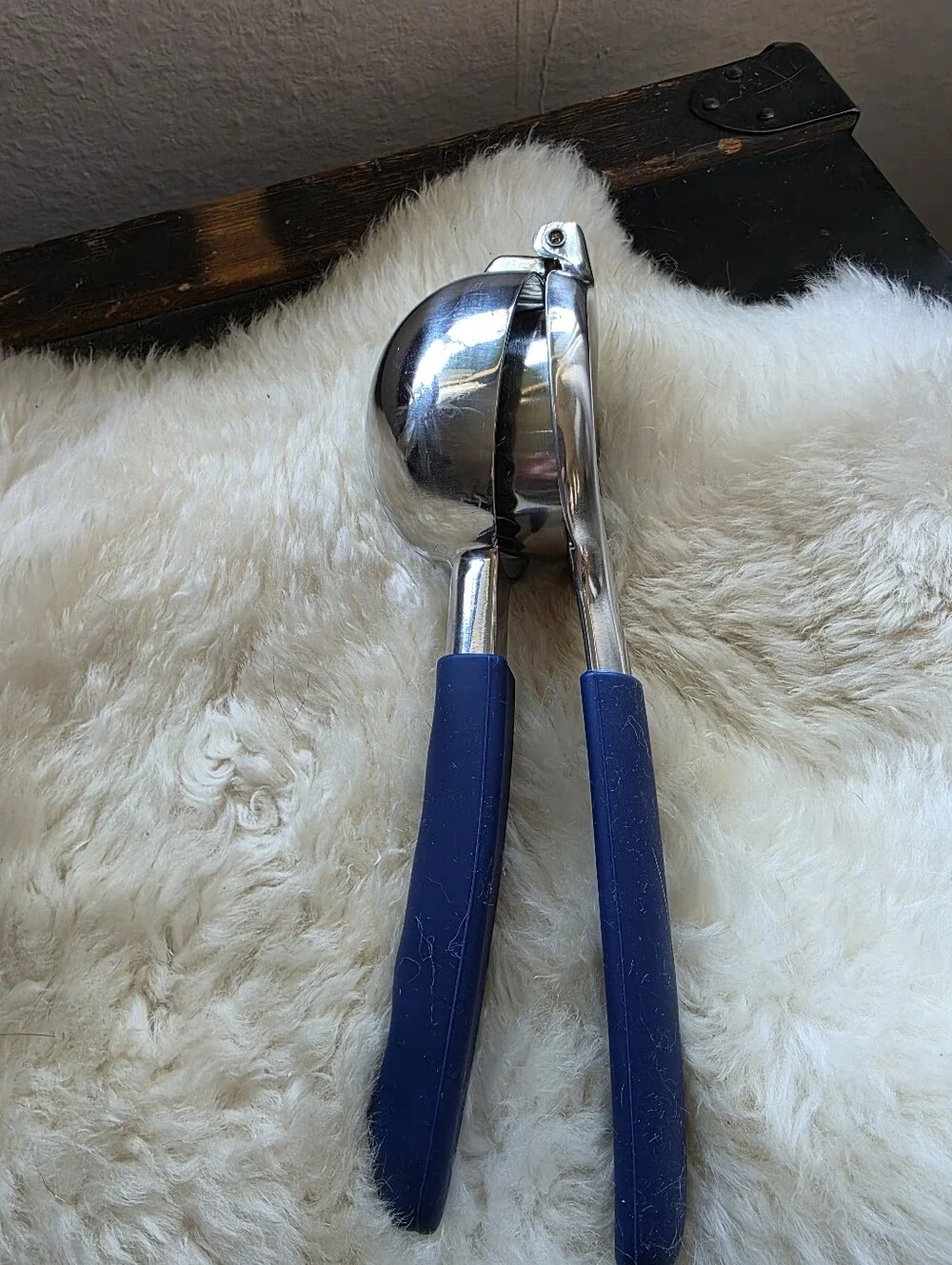 Zulay Kitchen Stainless Steel Lemon Squeezer, Blue Silicone Grips Heavy Duty NIB